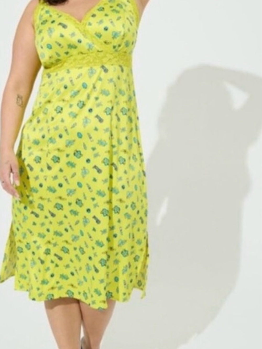 Torrid x Betsy Johnson Yellow Floral Empire-Waist Midi Dress size 1